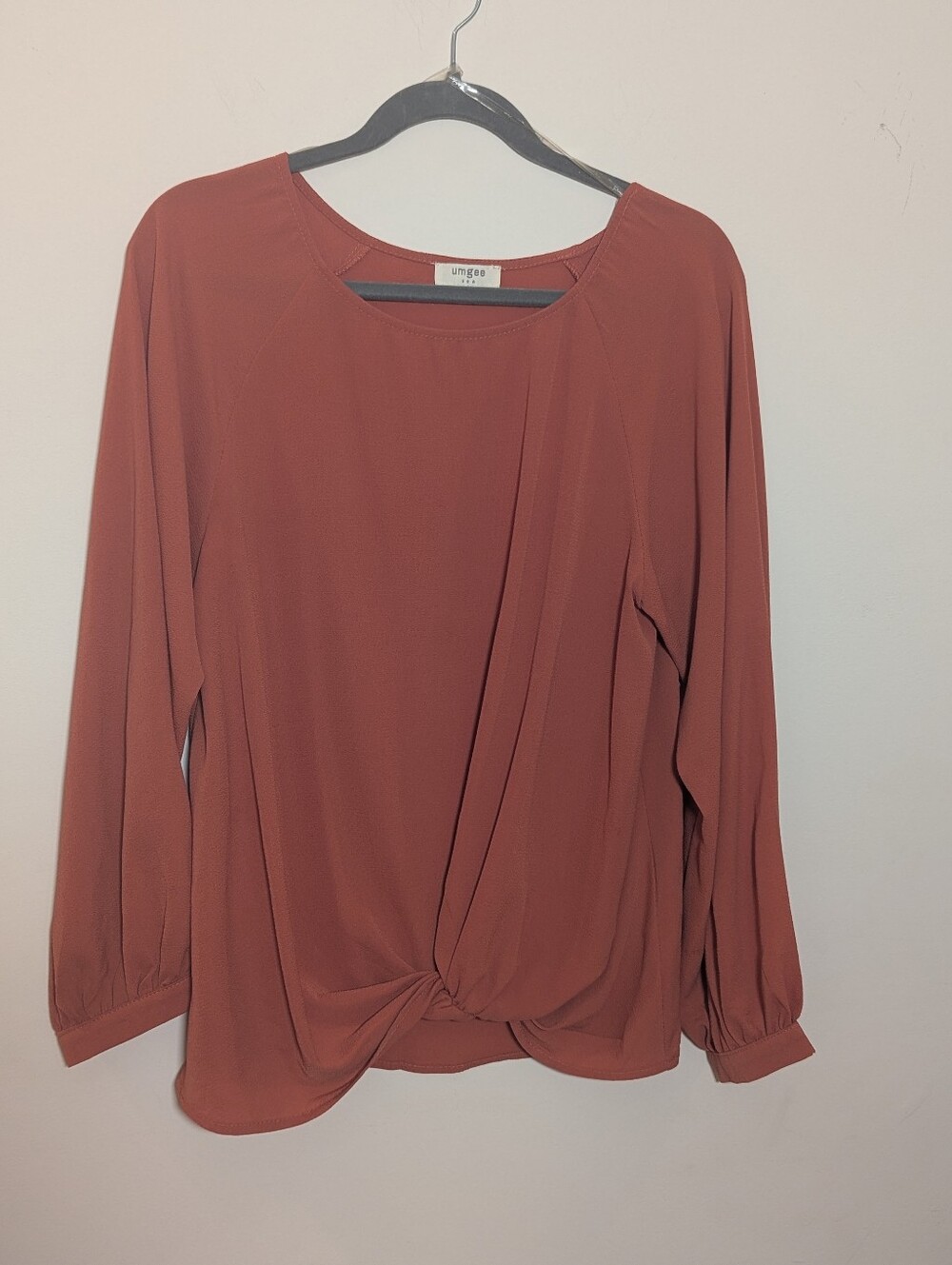 Umgee Rust Terracotta Twist-Front Long Sleeve Blouse Size Small
